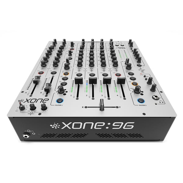 XONE:96 mixer analogico per club e DJ con doppia interfaccia audio USB
